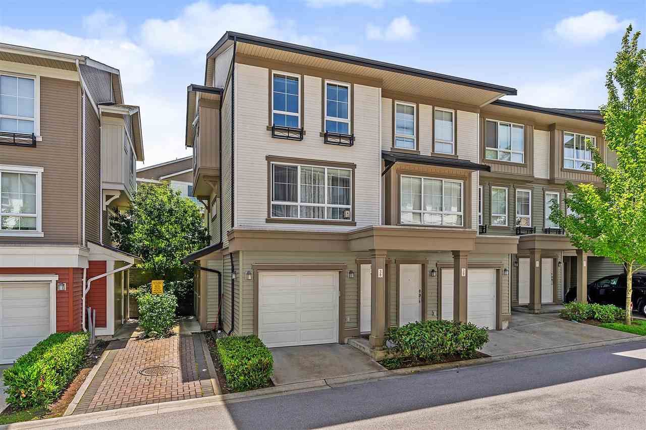 Main Photo: 38 19505 68A Avenue in Surrey: Clayton Townhouse for sale in "Clayton Rise" (Cloverdale)  : MLS®# R2375930