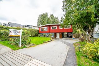 Photo 2: 952 LILLIAN STREET in Coquitlam: Harbour Chines House for sale : MLS®# R2771431