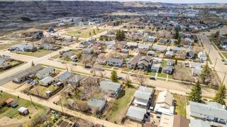 Photo 10: 712 2 Street SW: Drumheller Residential Land for sale : MLS®# A2102092