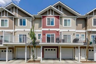 Photo 4: 93 Redstone Circle NE in Calgary: Redstone Row/Townhouse for sale : MLS®# A2061927