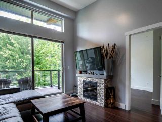 Photo 3: 404 7418 BYRNEPARK Walk in Burnaby: South Slope Condo for sale in "GREEN" (Burnaby South)  : MLS®# R2466553