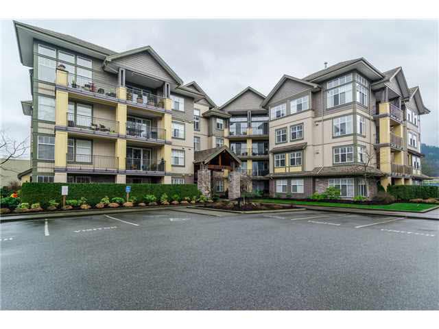 Main Photo: 306B 45595 TAMIHI Way in Sardis: Vedder S Watson-Promontory Condo for sale in "THE HARTFORD" : MLS®# H2153401