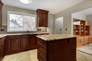 Photo 9: 36 Woodbrook Way SW in Calgary: Woodbine Detached for sale : MLS®# A2012960