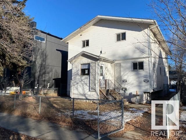 Main Photo: 6825 106 STREET in Edmonton: Zone 15 Duplex Front and Back for sale : MLS®# E4371867