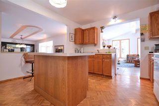 Photo 8: 122 3rd Avenue Northeast in Altona: R35 Residential for sale (R35 - South Central Plains)  : MLS®# 202401110