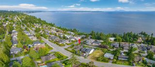 Photo 40: 13088 MARINE Drive in Surrey: Crescent Bch Ocean Pk. House for sale in "OCEAN PARK" (South Surrey White Rock)  : MLS®# R2763099