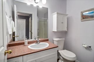 Photo 19: 1646 Myrtle Ave in Victoria: Vi Oaklands Row/Townhouse for sale : MLS®# 877528