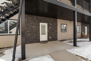Photo 2: 301 103 Klassen Crescent in Saskatoon: Hampton Village Residential for sale : MLS®# SK921457