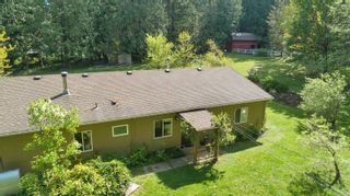 Photo 2: 8547 Lory Rd in Black Creek: CV Merville Black Creek House for sale (Comox Valley)  : MLS®# 854130