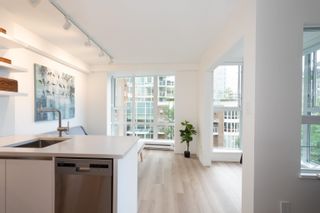 Photo 7: 312 910 BEACH Avenue in Vancouver: Yaletown Condo for sale in "MERIDIAN" (Vancouver West)  : MLS®# R2889657