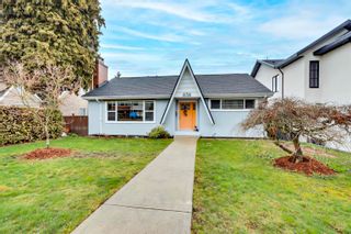 Main Photo: 838 CHESTNUT Street in New Westminster: The Heights NW House for sale : MLS®# R2867893