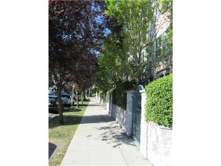 Photo 2: 402 3278 HEATHER Street in Vancouver: Cambie Condo for sale in "HEATHERSTONE" (Vancouver West)  : MLS®# V906355