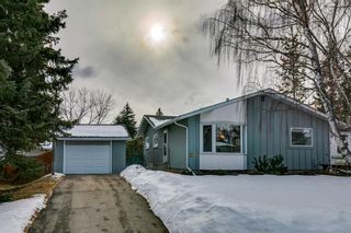 Photo 1: 114 Hallbrook Drive SW in Calgary: Haysboro Detached for sale : MLS®# A2024188