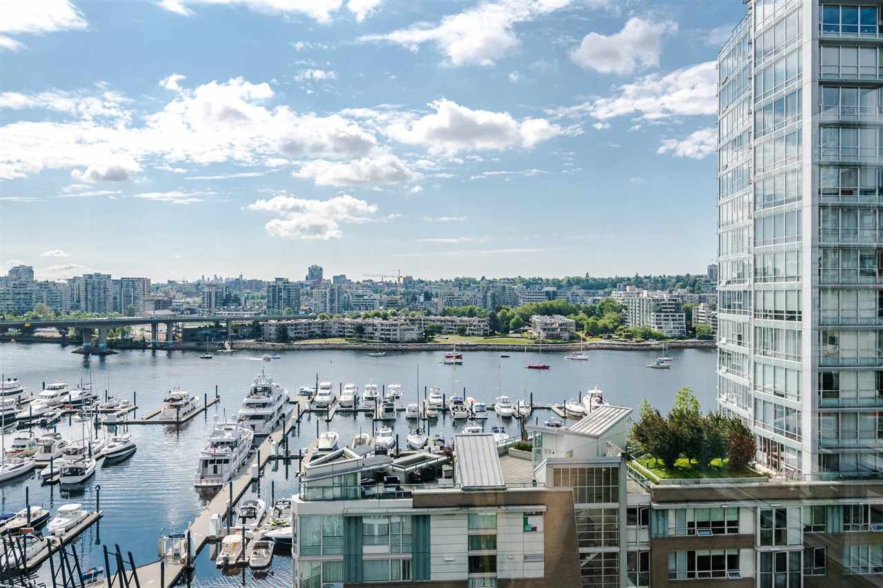Main Photo: 1206 1201 Marinaside Crescent in Vancouver: Yaletown Condo for sale (Vancouver West)  : MLS®# R2384239