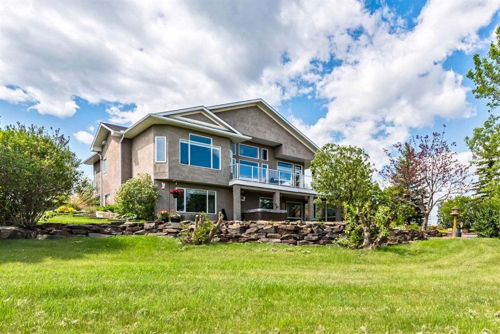 Main Photo: 9 Red Willow Crescent W: Rural Foothills County Detached for sale : MLS®# A1160354