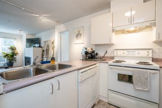 Photo 6: 304 335 CARNARVON STREET in New Westminster: Downtown NW Condo for sale : MLS®# R2448151
