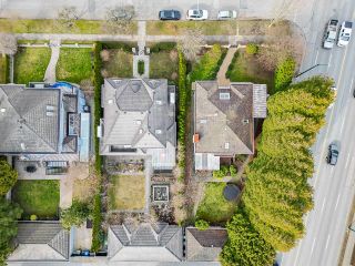 Photo 6: 1028 W 58TH Avenue in Vancouver: South Granville House for sale (Vancouver West)  : MLS®# R2859603