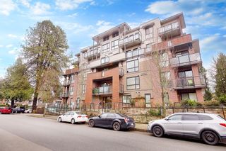 Photo 1: 210 2214 KELLY Avenue in Port Coquitlam: Central Pt Coquitlam Condo for sale in "SPRING" : MLS®# R2847090