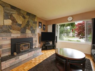 Photo 2: 3059 Jenner Rd in Colwood: Co Wishart North House for sale : MLS®# 875544