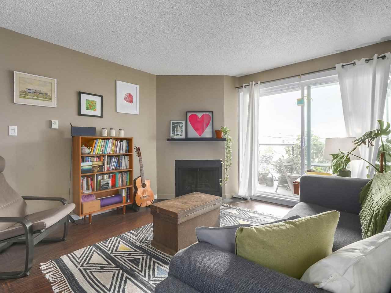 Main Photo: 202 111 W 10TH Avenue in Vancouver: Mount Pleasant VW Condo for sale (Vancouver West)  : MLS®# R2208429