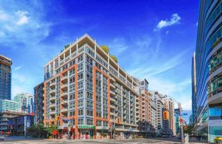 Photo 1: 718 270 W Wellington Street in Toronto: Waterfront Communities C1 Condo for sale (Toronto C01)  : MLS®# C5641685