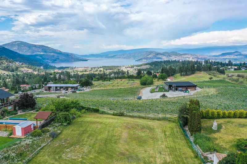 Main Photo: 2438 Harmon Road in West Kelowna: Lakeview Heights House for sale (Central Okanagan)  : MLS®# 10265860