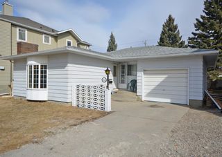 Photo 5: 2828 24 Street NW in Calgary: Banff Trail Detached for sale : MLS®# A1200473