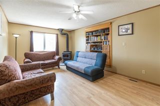 Photo 2: 70 Sunrise Lane in Steinbach: House for sale : MLS®# 202314658