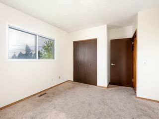 Photo 17: 5924 Trollinger Street NE in Calgary: Thorncliffe Semi Detached (Half Duplex) for sale : MLS®# A2048779