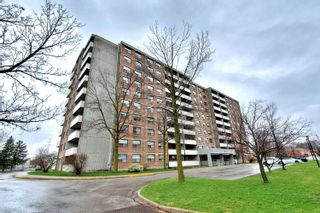 Photo 1: 801 20 William Roe Boulevard in Newmarket: Central Newmarket Condo for sale : MLS®# N4751984