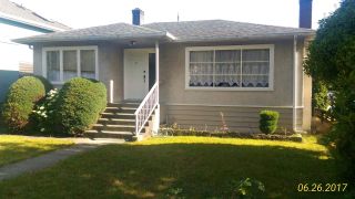 Photo 1: 2708 E 52ND Avenue in Vancouver: Killarney VE House for sale in "KILLARNEY" (Vancouver East)  : MLS®# R2182872