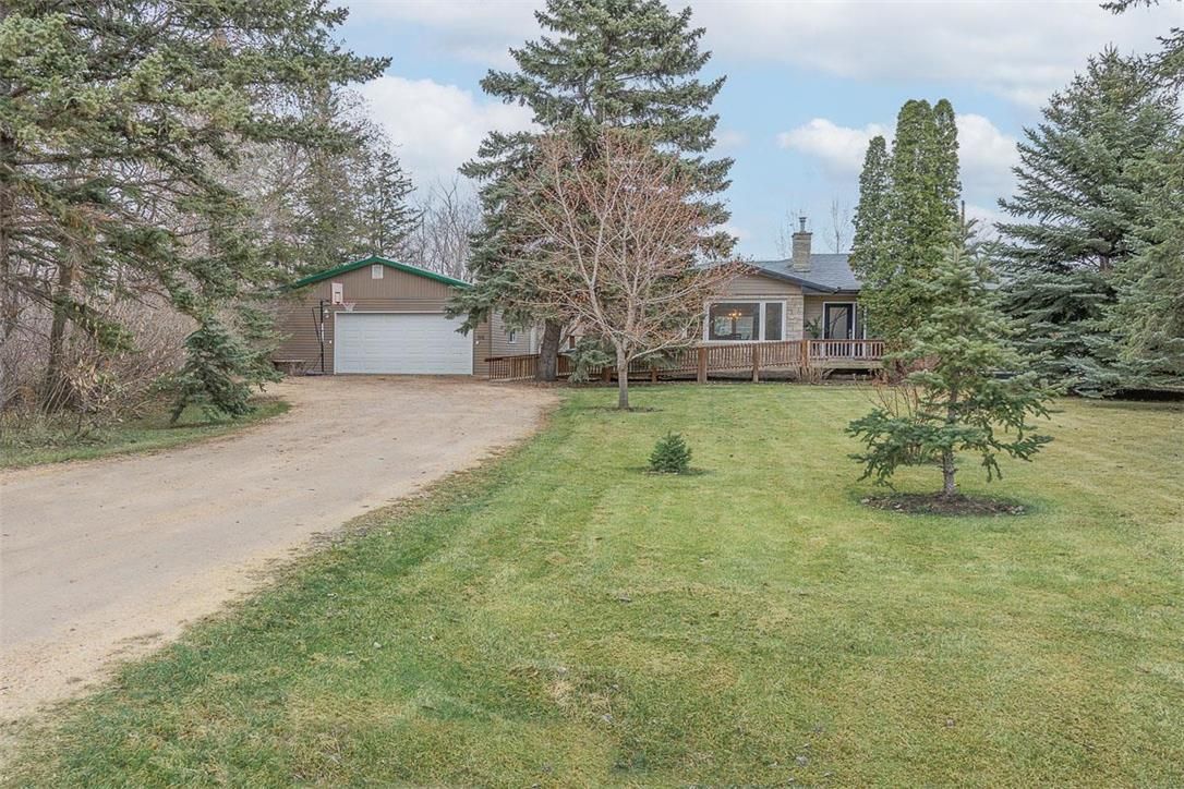 Main Photo: 64 5TH Avenue S in Niverville: House for sale : MLS®# 202312980