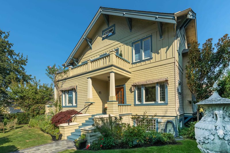 FEATURED LISTING: 5112 MAPLE Street Vancouver