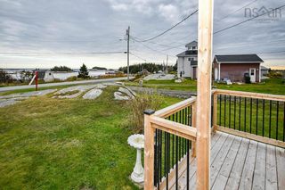 Photo 3: 2129 Lower Prospect Road in Lower Prospect: 40-Timberlea, Prospect, St. Marg Residential for sale (Halifax-Dartmouth)  : MLS®# 202322509