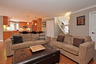 Photo 10: 21585 86 Court in Langley: Walnut Grove House for sale in "FOREST HILLS" : MLS®# R2028400