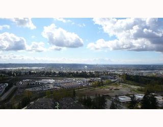 Photo 1: 2102 6888 STATION HILL Drive in Burnaby: South Slope Condo for sale in "SAVOY CARLTON" (Burnaby South)  : MLS®# V641385