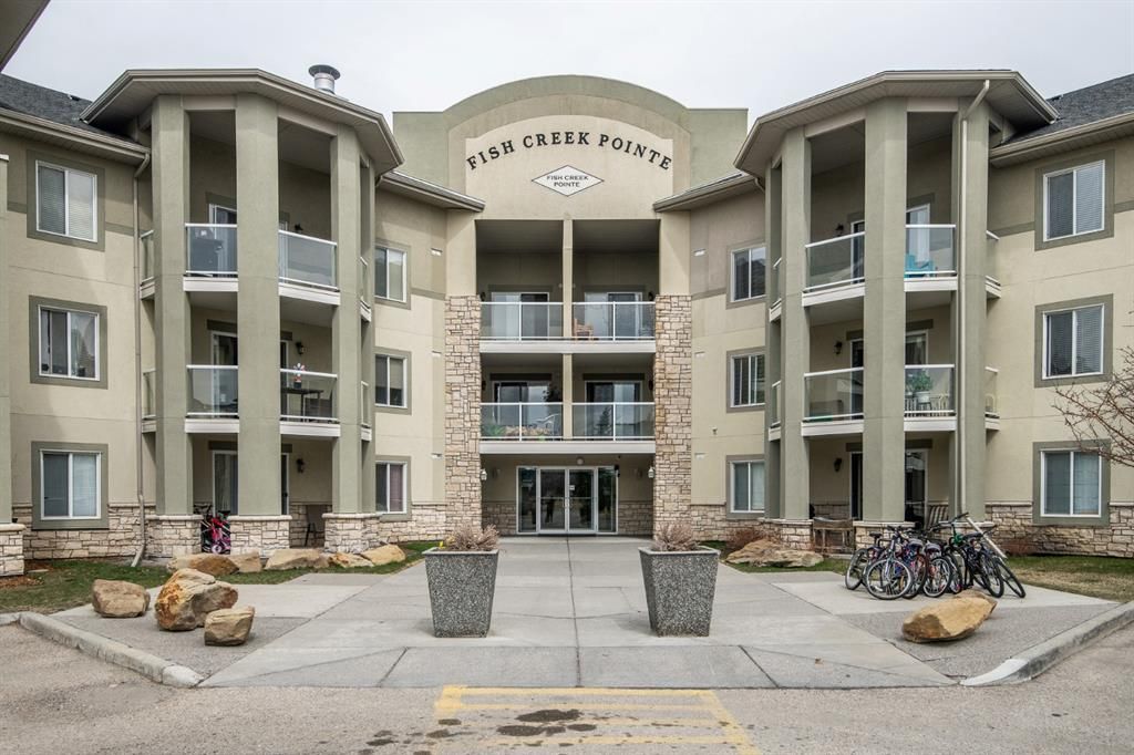 Main Photo: 2105 2518 Fish Creek Boulevard SW in Calgary: Evergreen Apartment for sale : MLS®# A1211047