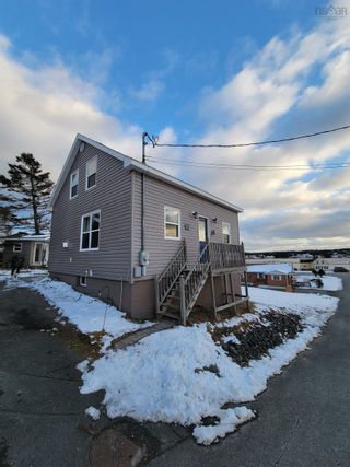 Photo 12: 10 Beatrice Street in Louisbourg: 206-Louisbourg Residential for sale (Cape Breton)  : MLS®# 202400985
