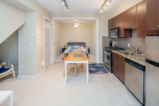 Photo 4: 25 1863 WESBROOK Mall in Vancouver: University VW Townhouse for sale in "ESSE" (Vancouver West)  : MLS®# R2354071