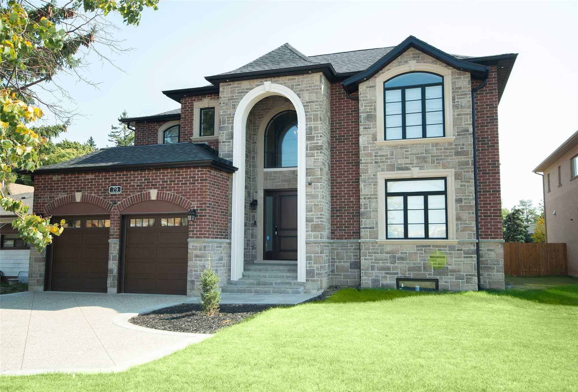 Main Photo: 79 Thomas Street in Mississauga: Streetsville Freehold for sale : MLS®# W4996876