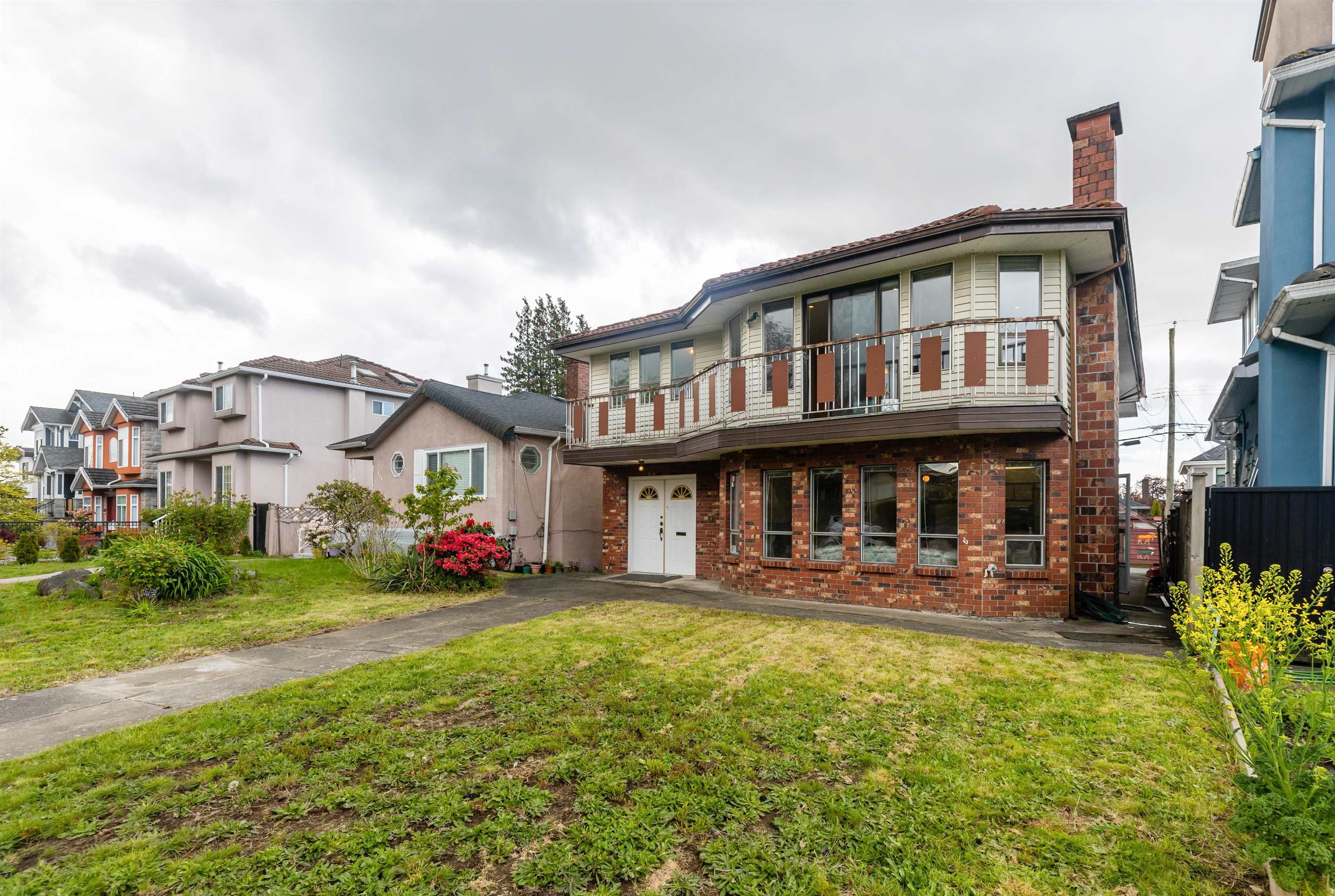 Main Photo: 128 E 57TH Avenue in Vancouver: South Vancouver House for sale (Vancouver East)  : MLS®# R2741195