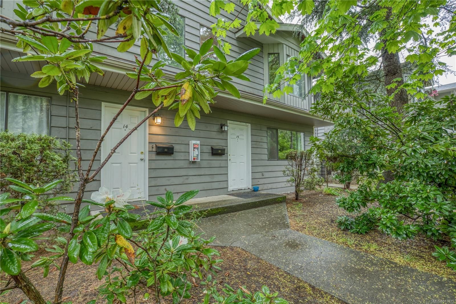 Main Photo: 15 211 Buttertubs Pl in Nanaimo: Na University District Row/Townhouse for sale : MLS®# 917875