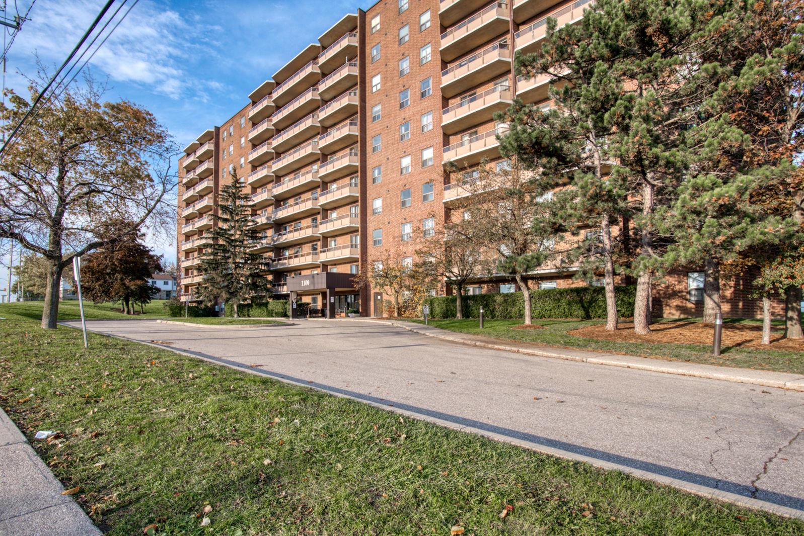 Main Photo: 604 - 1100 Courtland Avenue East in Kitchener: 327 - Fairview/Kingsdale Residential Lease for lease (3 - Kitchener West) 
