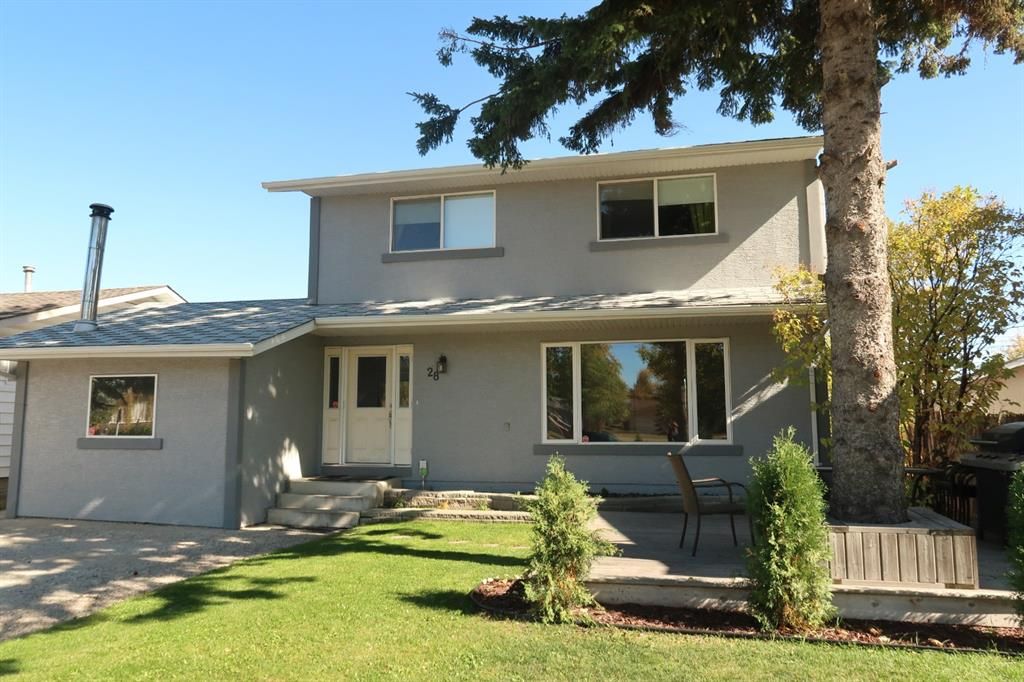 Main Photo: 28 Forest Green SE in Calgary: Forest Heights Detached for sale : MLS®# A1065576