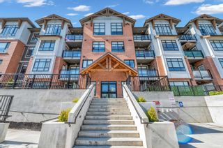 Photo 1: 208 19945 BRYDON Crescent in Langley: Langley City Condo for sale in "Atrium" : MLS®# R2873696