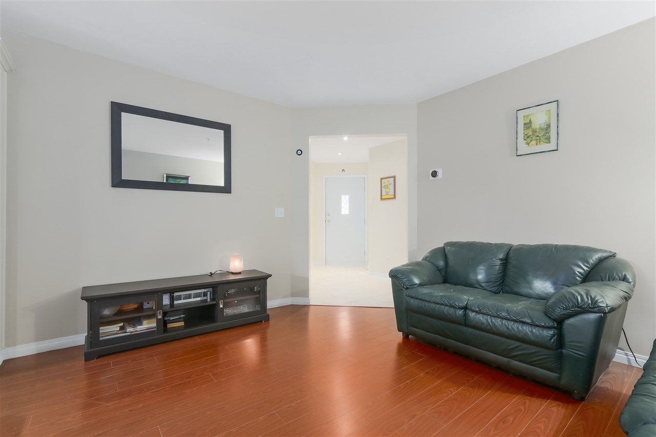 Photo 10: Photos: 61 758 RIVERSIDE Drive in Port Coquitlam: Riverwood Townhouse for sale in "RIVERLANE ESTATES" : MLS®# R2444396