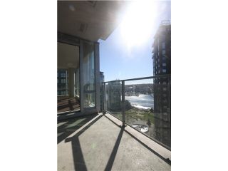 Photo 3: 2502 550 PACIFIC Street in Vancouver: Yaletown Condo for sale in "AQUA" (Vancouver West)  : MLS®# V1113592