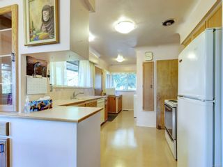 Photo 9: 613 W Burnside Rd in Saanich: SW Tillicum House for sale (Saanich West)  : MLS®# 912157