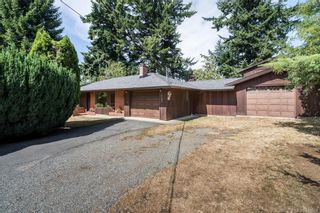 Photo 2: 6580 Throup Rd in Sooke: Sk Broomhill House for sale : MLS®# 865519