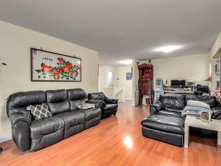 Photo 5: 1961 TAYLOR Street in Port Coquitlam: Lower Mary Hill House for sale : MLS®# R2661167